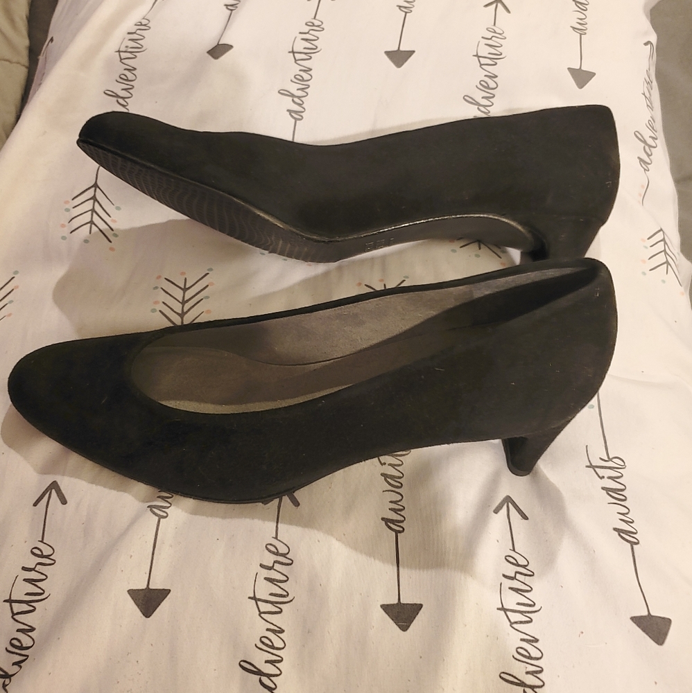 Stuart Weitzman Pumps - image 1